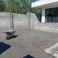 سیمانکاری پودر خاک سنگ. بتن ریزی کف حیاط|خدمات پیشه و مهارت|ماسال, |دیوار