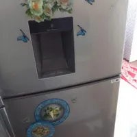 یخچال‌در‌حد‌نو‌هست‌الان‌هم‌کار‌میکنه‌به‌شرت‌میدم