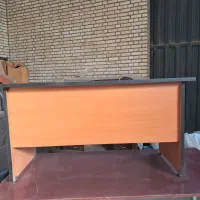 تعداد 7 عدد میز اداری و تلوزیون|مبلمان اداری|فشاپویه, |دیوار