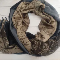 ۴ عدد شال یک روسری ۱۰۰ هزار تومان|حراج|رشت, گلسار|دیوار