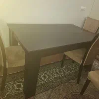 میز غذا خوری شش نفره در حد نو