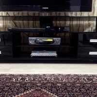 میز تلوزیون شیشه‌ای