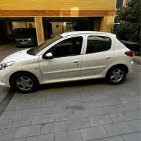 ۲۰۷ دنده ای مدل ۹۷|خودرو سواری و وانت|اصفهان, پارک مشتاق|دیوار