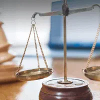 وکالت رایگان با وکیل پایه یک دادگستری