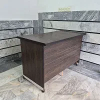 میز اداری و فروشگاهی کاملا سالم