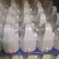 دوشاخه برق مربع چهارگوش و انگشتی دسته دار ارت دار|سایر لوازم برقی|تبریز, |دیوار