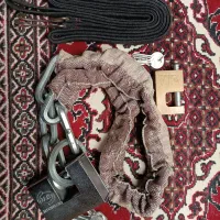 قفل و زنجیر