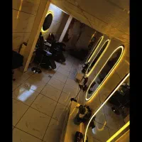 استخدام مژه کار و کاشت ناخن