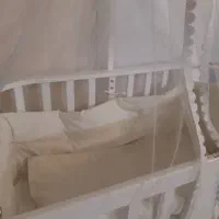 تخت نوزاد کنار مادر گهواره ای|تخت و صندلی بچه|اسلامشهر, شهرک الهیه|دیوار