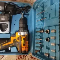 دریل دیوالت