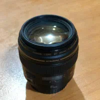 لنز ۸۵ کانن تمیز