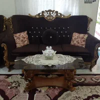 مبل ۷ نفره و میز عسلی