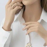 طلا نیم ست در حد نو بدون اجرت|جواهرات|بندرعباس, |دیوار