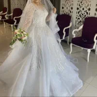 لباس عروس شیک سایز ۴۴تا۴۸ قابل تغییر تا سایز بزرگ|لباس|قم, باجک دو|دیوار