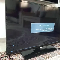 تلویزیون ۴۰ اینچ سامسونگ و میز تلویزیون