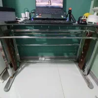 میز استیل شیشه نشکن