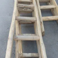 نردبان چوبی