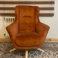 مبل گردان و تعدادی وسیله منزل