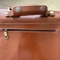 کیف چرم  اصل دست دور (چرم گاوی)|کیف، کفش، کمربند|اصفهان, آبشار|دیوار