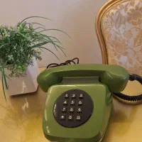 تلفن رومیزی دگمه ای قدیمی کارکرده