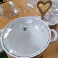 تعدادی ظروف سرو