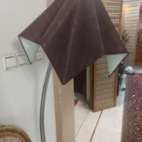 آباژور ایستاده . سالم