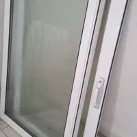 پنجره دوجداره الومینیومی با چهارجوب و توری و شیشه