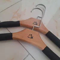 چوب کار لباس بزرگسال وارداتی چوب راش|بندرخت و رختآویز|پردیس, فاز ۱۱|دیوار