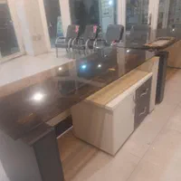 دو عدد میز مدیریت هایگلس