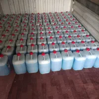 مایع  لباس وظرف