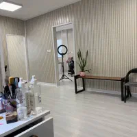 اجاره-اتاق-درسالن-زیبای-اجاره-میزناخن-اجاره-تخت