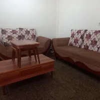 مبلمان ۷ نفره به همراه جلومبلی و ۲عدد عسلی|مبلمان خانگی و میز عسلی|اهواز, منبع اب|دیوار