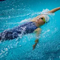 آموزش شنا با مربی باتجربه(ویژه بانوان)