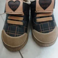 کفش دخترانه وپسرانه