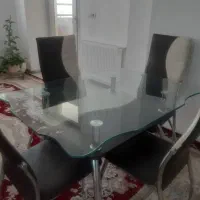 میز ناهارخوری ۴ نفره شیشه ای  تمیز و شیک|میز و صندلی غذاخوری|فولادشهر, مسکن مهر فولادشهر|دیوار