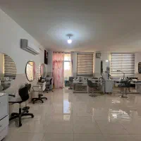 اجاره صندلی و میزکار سالن زیبایی