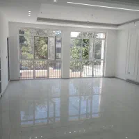 آپارتمان طبقه اول. پروین اعتصامی