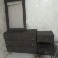 اینه و کنسول بدون عیب در حد نو