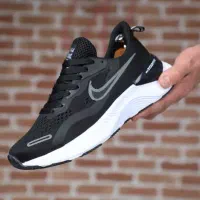 نایک ورزشیzoomx سایز42/43/44 نوآکبند ب قیمت فاکتور