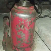 جک ۳۰ تن و اچار