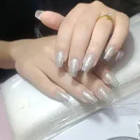 کاشت ناخن هرروزازساعت پنج بعدظهرتاساعت یازده شب|خدمات آرایشگری و زیبایی|مشهد, طبرسی شمالی|دیوار