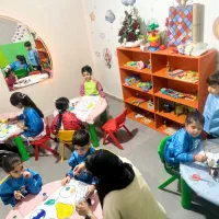 کارگاه نقاشی در خانه بازی