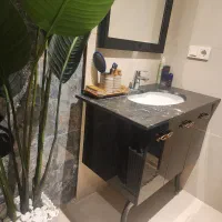درختچه مصنوعی و روشویی کابینتی|گل مصنوعی|تهران, پاسداران|دیوار