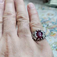 انگشتر یاقوت|جواهرات|قم, چهل درخت‎|دیوار