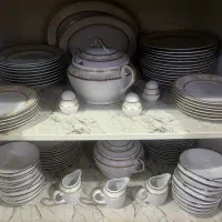 تعداد خیلی زیادی ظروف چینی طلا کوب|ظروف سرو و پذیرایی|تهران, تاکسیرانی|دیوار