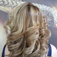 تخفیف ویژه آموزش آرایشگری