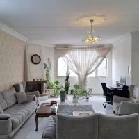 آپارتمان ۱۱۰متری طبقه سوم