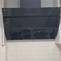 هود اخوان، لمسی