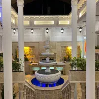 عمارت۲۱۰متری/فول بازسازی/معاوضه/سه راه نمازی|فروش خانه و ویلا|شیراز, زند|دیوار