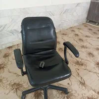 میز کامپیوتر و صندلی چرخدار|میز تحریر و کامپیوتر|قم, انسجام|دیوار